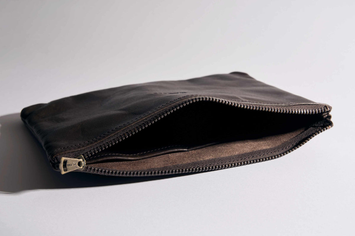 LEATHER PORCH L