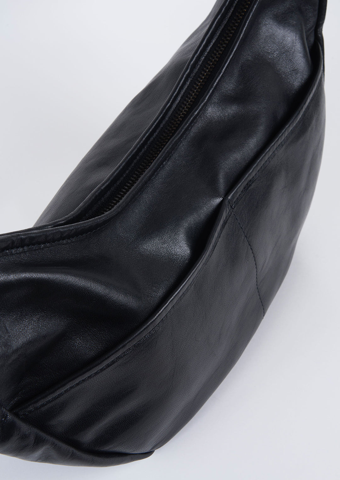 LEATHER SHOULDER BAG