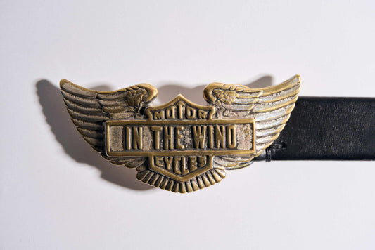 WING BUCKLE BELT